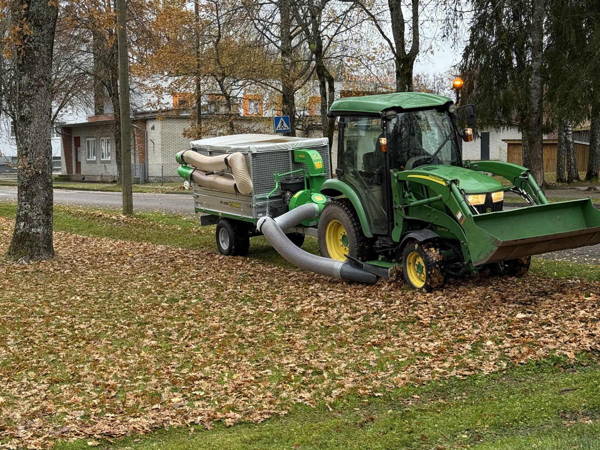 FT-1600 Remorque à feuilles