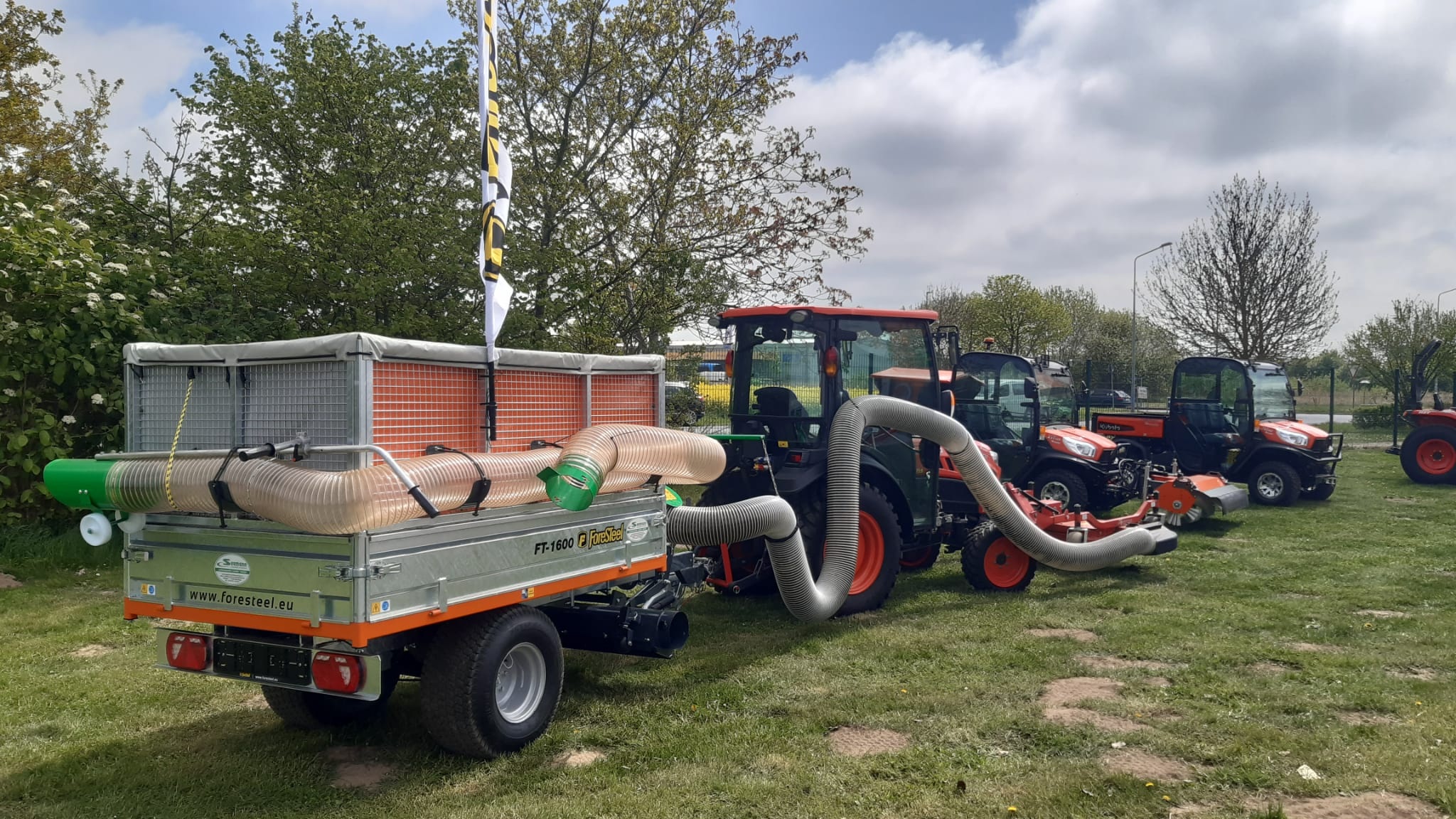 FT-1600 Remorque à feuilles