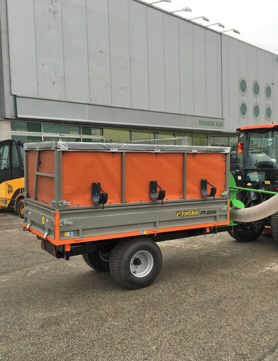 30m high pressure hose on automatic hose reel - Foresteel. Compact tipping  trailers, leaf collection machines, mobile irrigation and mobile power  washing machines