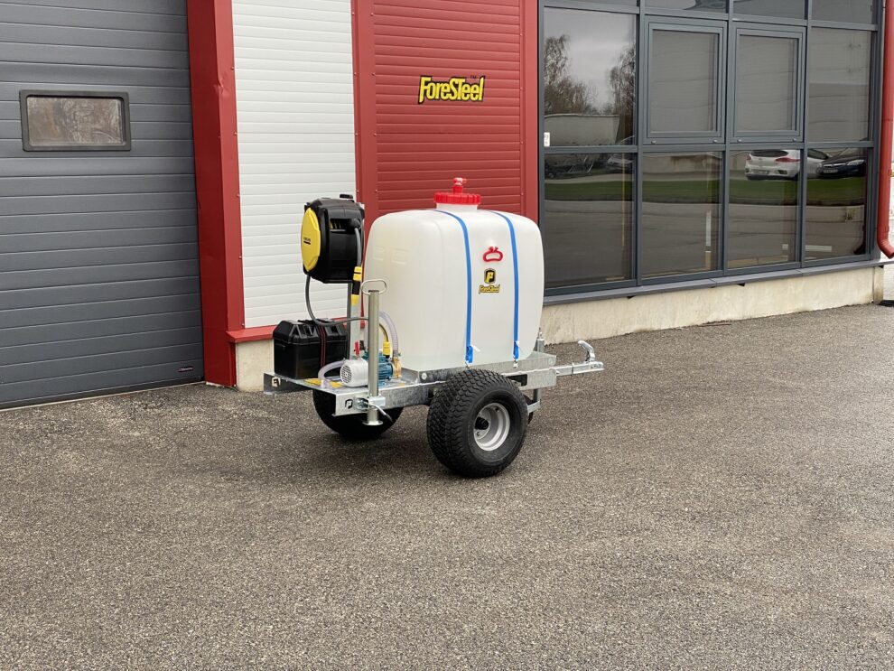 FTW300T Trailed Water Bowser Foresteel. Compact tipping trailers