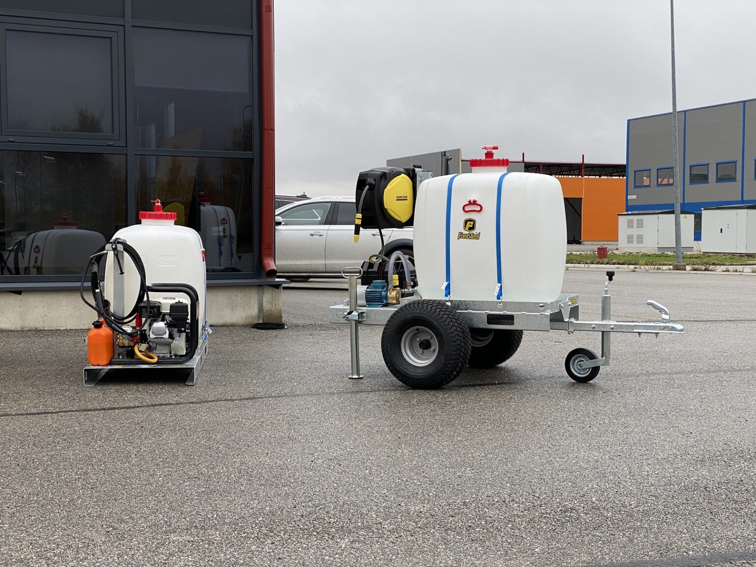 FTW300T Trailed Water Bowser Foresteel. Compact tipping trailers