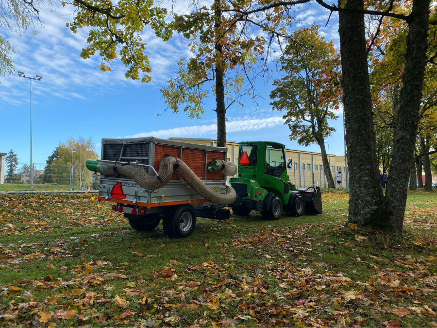 Leaf trailer