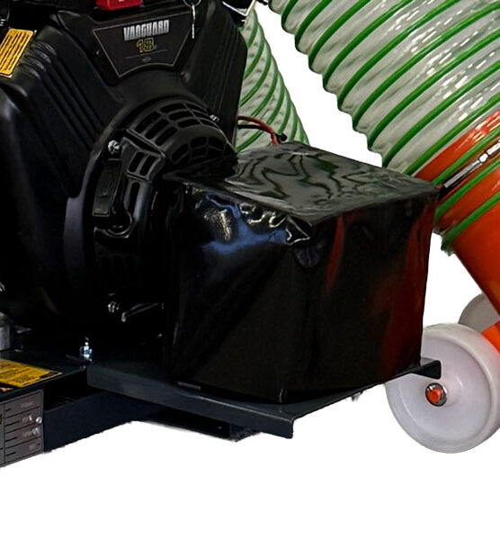 Battery, battery holder and battery cover (on models with electric start)