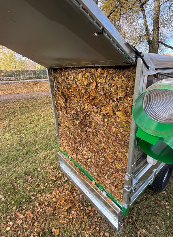 Foresteel-FT-600-Leaf-Trailer-w-JDZTrak-Mower-06